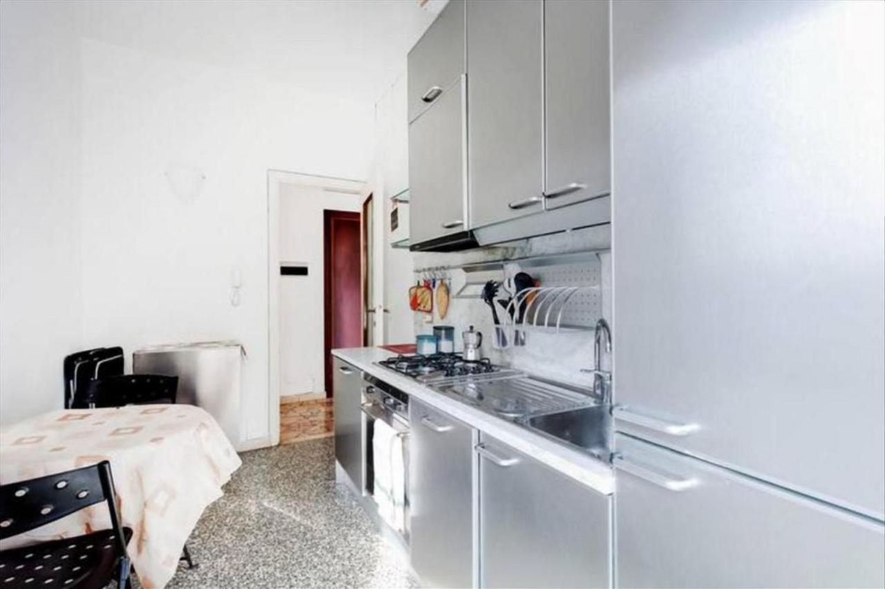 Apartment Porta Romana Comfortable Flat Con Balcone