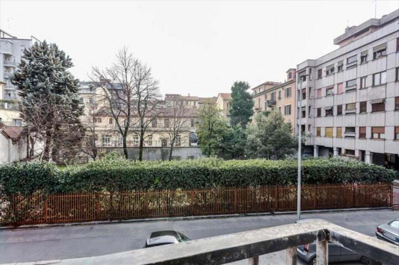 Apartment Porta Romana Comfortable Flat Con Balcone Mailand